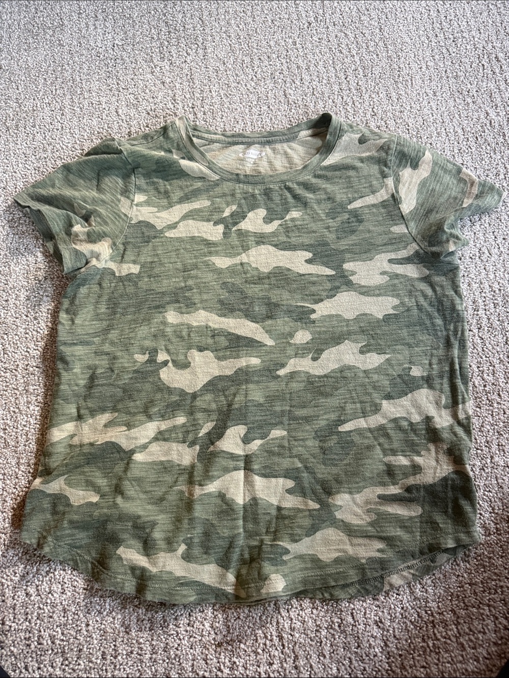 Old Navy Green and Beige Camo Short Sleeve Tee